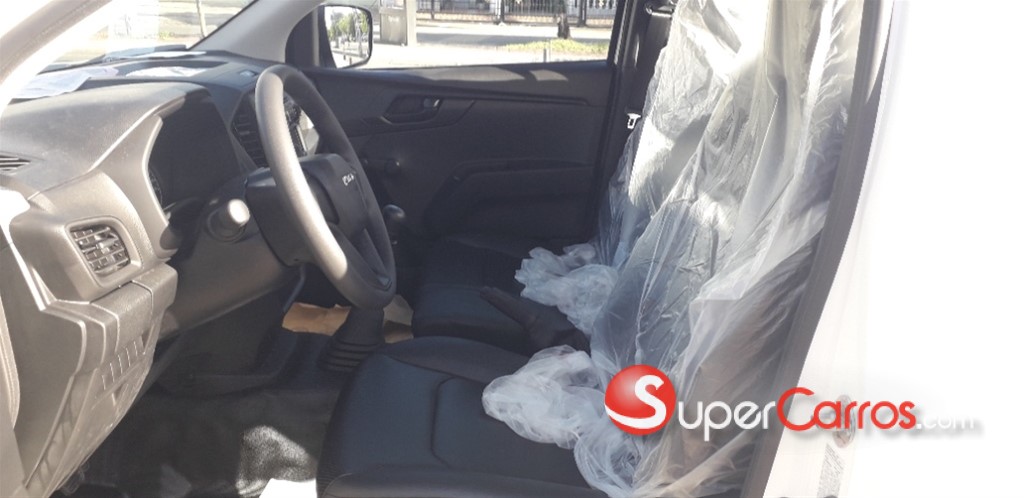 2025 Isuzu DMAX — foto 7 / 8