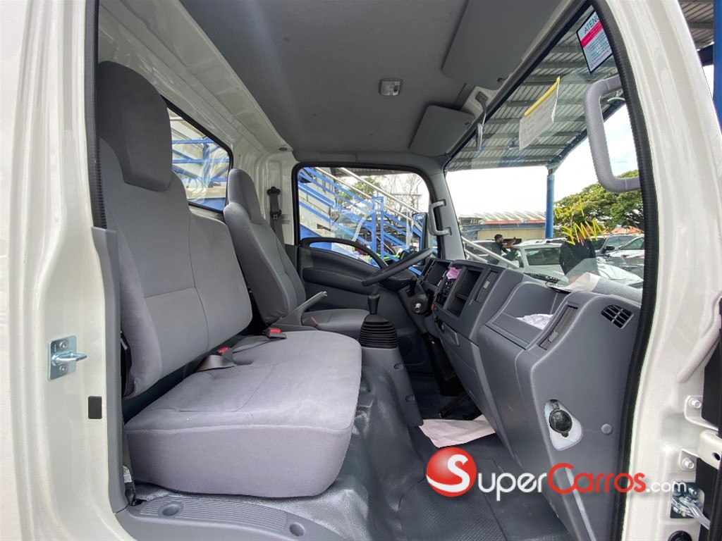 2027 Isuzu NPR 14 pies — foto 5 / 10