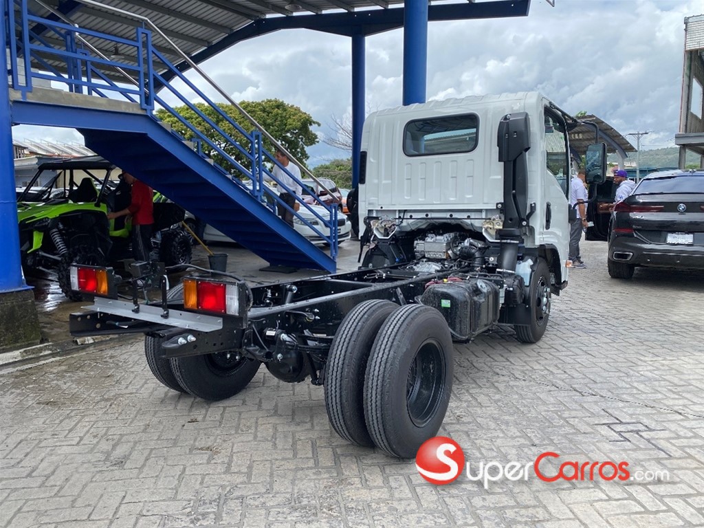 2027 Isuzu NPR 14 pies — foto 7 / 10