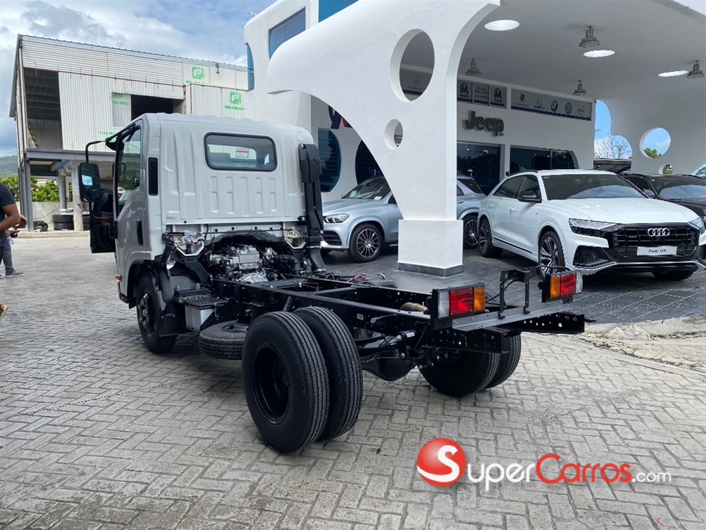 2027 Isuzu NPR 14 pies — foto 8 / 10