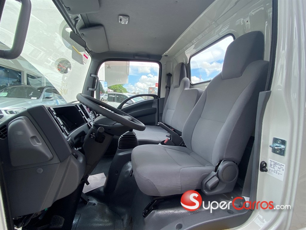 2027 Isuzu NPR 14 pies — foto 9 / 10