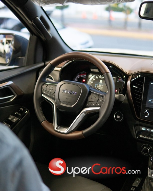 2027 Isuzu DMAX LSE — foto 6 / 8