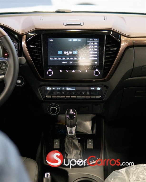 2027 Isuzu DMAX LSE — foto 7 / 8