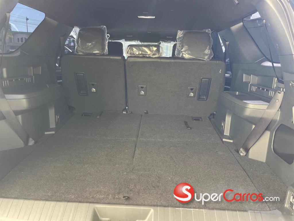 2026 Toyota 4 Runner SR5 — foto 4 / 10