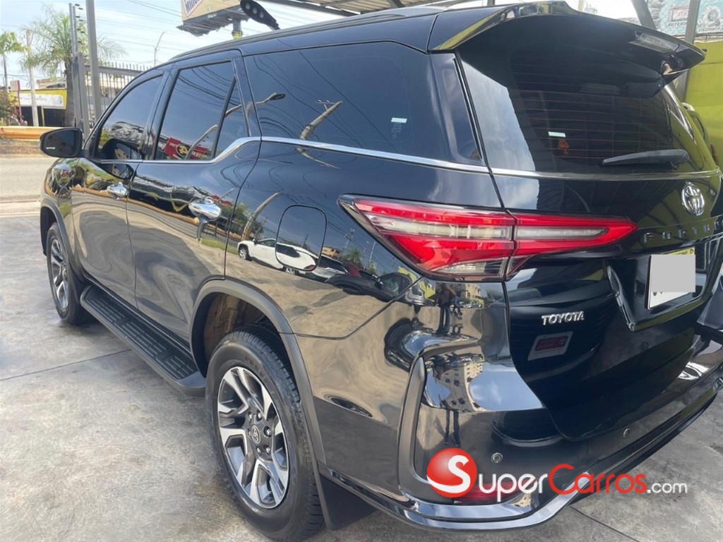 2022 Toyota Fortuner DIAMOND — foto 5 / 7