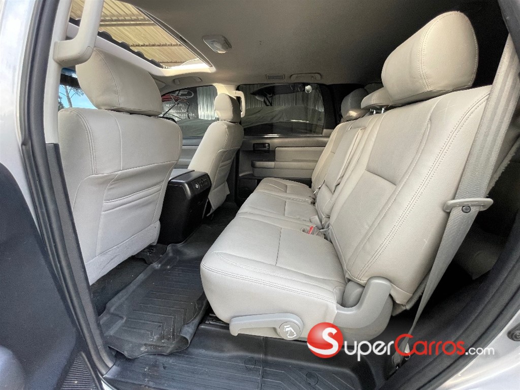 2015 Toyota Sequoia Limited — foto 7 / 11