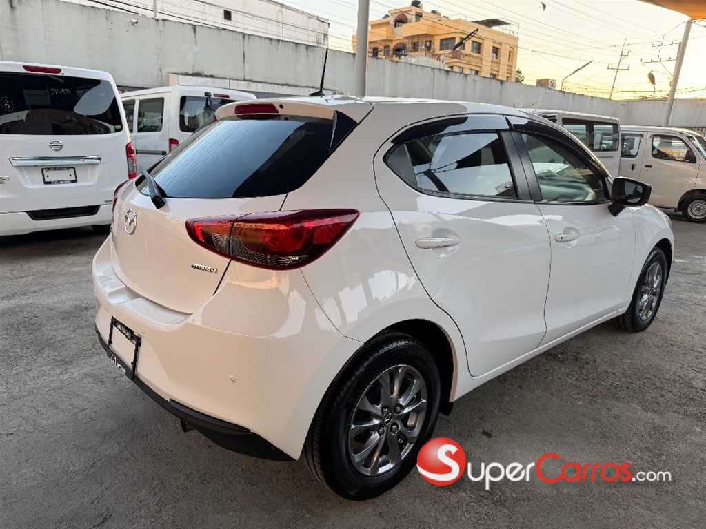 2020 Hyundai Elantra — foto 3 / 7