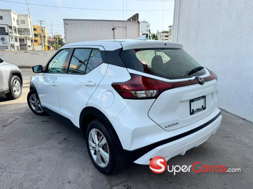 2022 Nissan Kicks S — foto 6 / 12