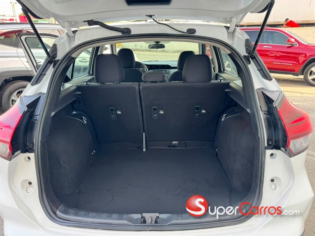 2022 Nissan Kicks S — foto 11 / 12