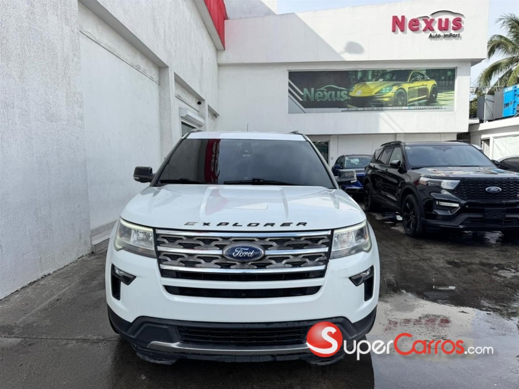 2018 Ford Explorer XLT — foto 2 / 11
