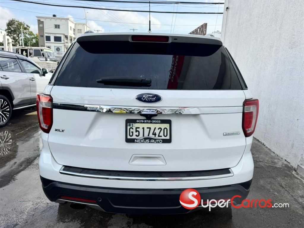 2018 Ford Explorer XLT — foto 4 / 11