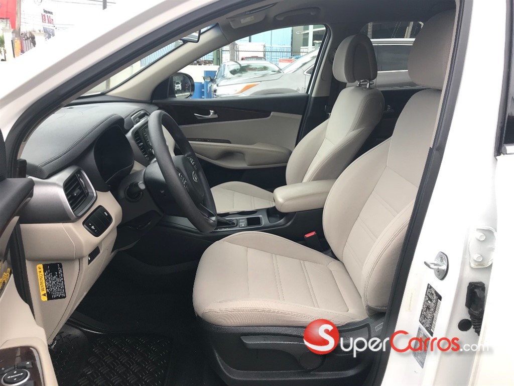 2016 Kia Sorento LX — foto 10 / 12